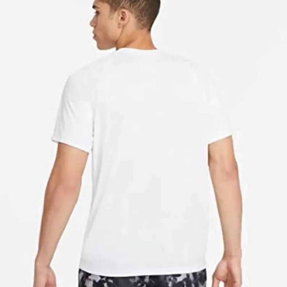 Nike Men's Dri-FIT UPF 40+ Hydro Guard Swim White Tee Shirt Size medium